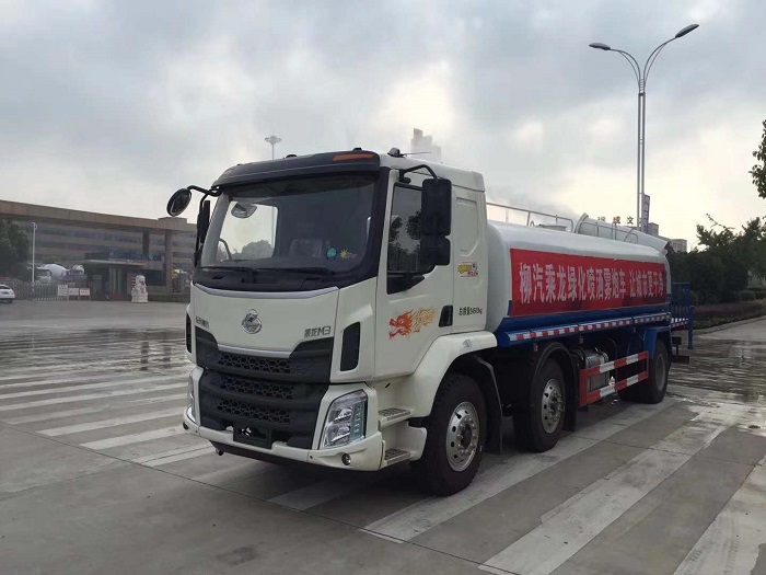 東風(fēng)柳汽乘龍18方灑水抑塵綠化噴灑車 東風(fēng)柳汽乘龍18方灑水抑塵綠化噴灑車圖片