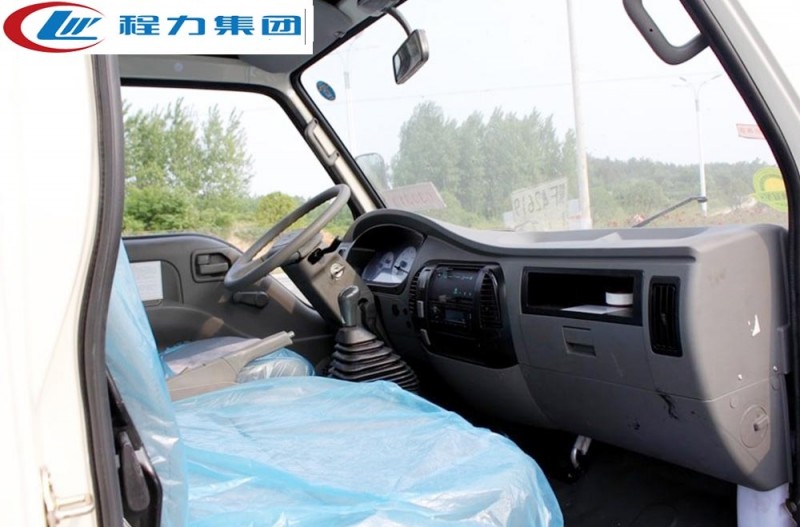 福田康瑞5方灑水車