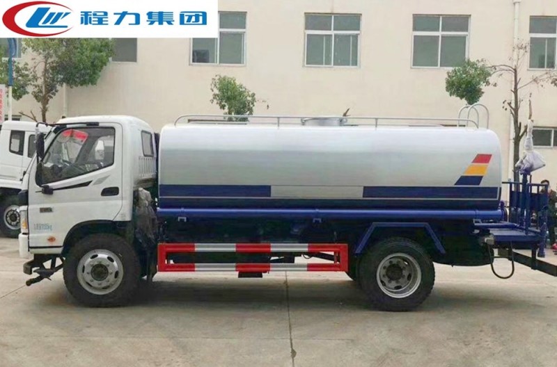 福田歐馬可5-6立方灑水車(chē)