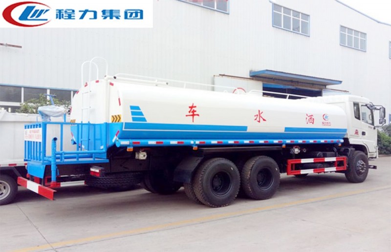 東風(fēng)御龍后八輪18-22方灑水車
