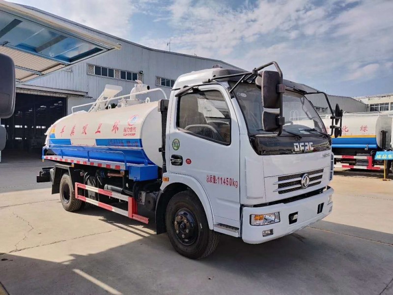 東風(fēng)大多利卡7方吸糞車(chē)