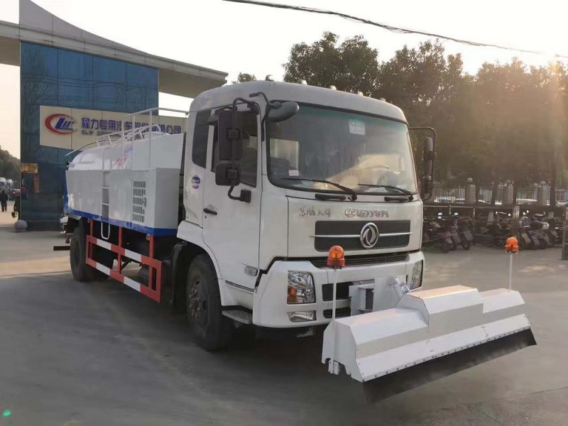 東風(fēng)天錦型道路清洗車(chē)