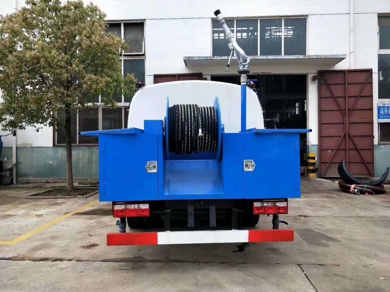 東風(fēng)大多利卡高壓清洗車