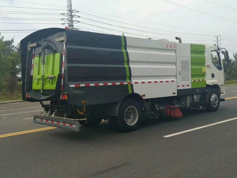 東風柳汽12方洗掃車