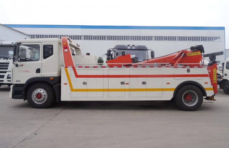 東風D9多利卡一拖一清障車