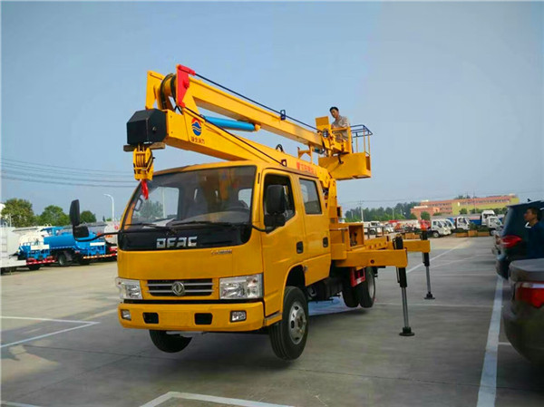 東風多利卡雙排14米高空作業(yè)車圖片