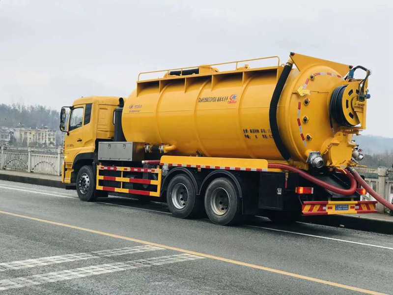 東風天龍清洗吸污車圖片