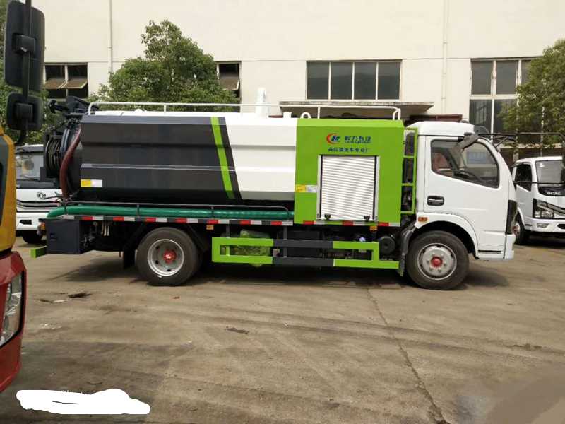 東風多利卡清洗吸污車（10方）圖片