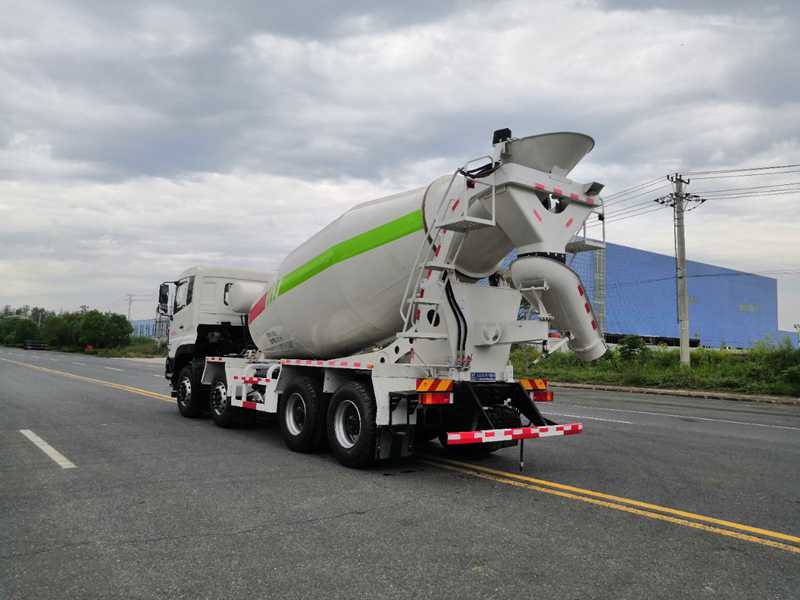 東風(fēng)天龍國(guó)六天燃?xì)鈹嚢柢?chē)（10-12方）圖片