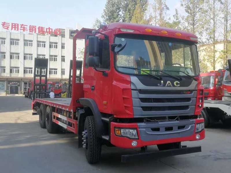 江淮后八輪平板運輸車