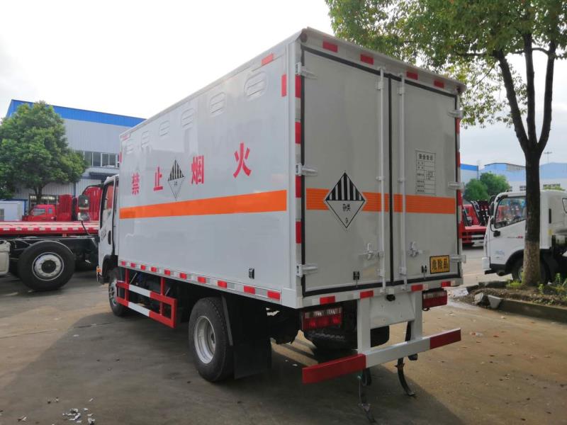 虎V雜項(xiàng)9類危險(xiǎn)物品廂式運(yùn)輸車圖片